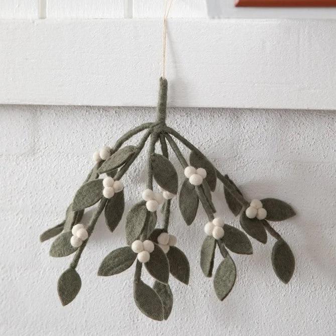 grüner Mistel-Zweig aus Filz mit Beeren (1 Stück) - 25 cm (Gry & Sif)