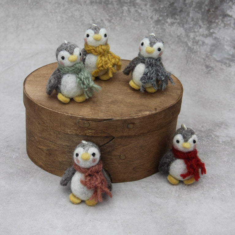 Pinguine mit Schal (3 Stück) - Anhänger (Gry & Sif)