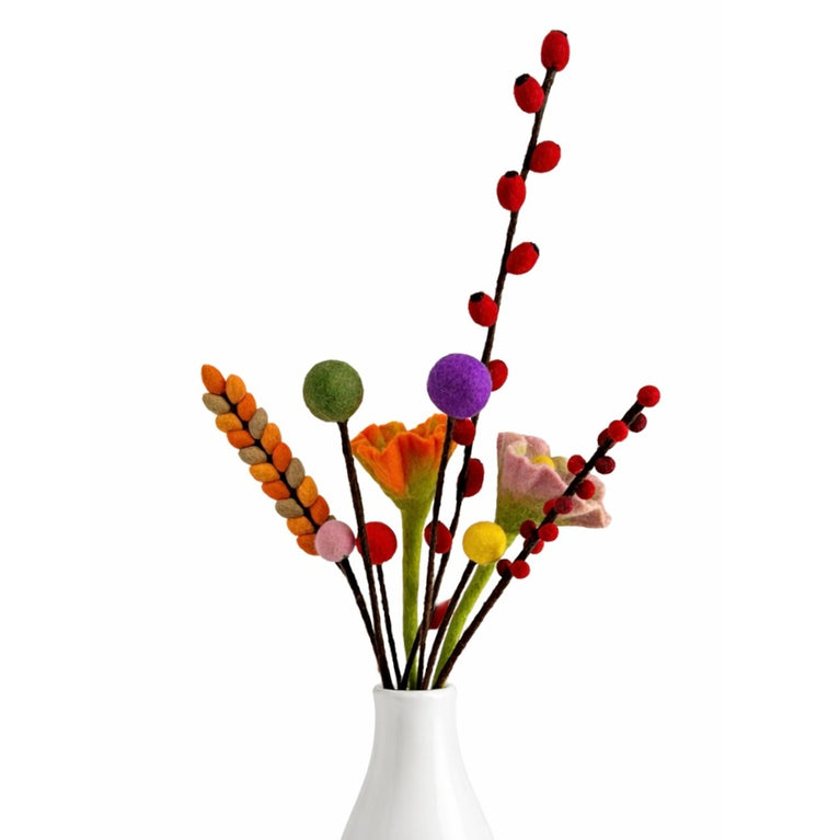 Filzblumen-Mix mit Hagebutte und Kugelblumen u.a. (10er-Set), (Globo Fair Trade Partner)