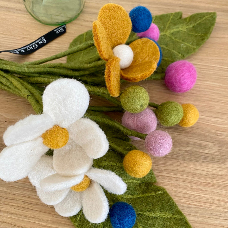 Blumenstrauß "Sommerwiese" Filzblumen 16 Stück - (Gry & Sif) (Kopie)