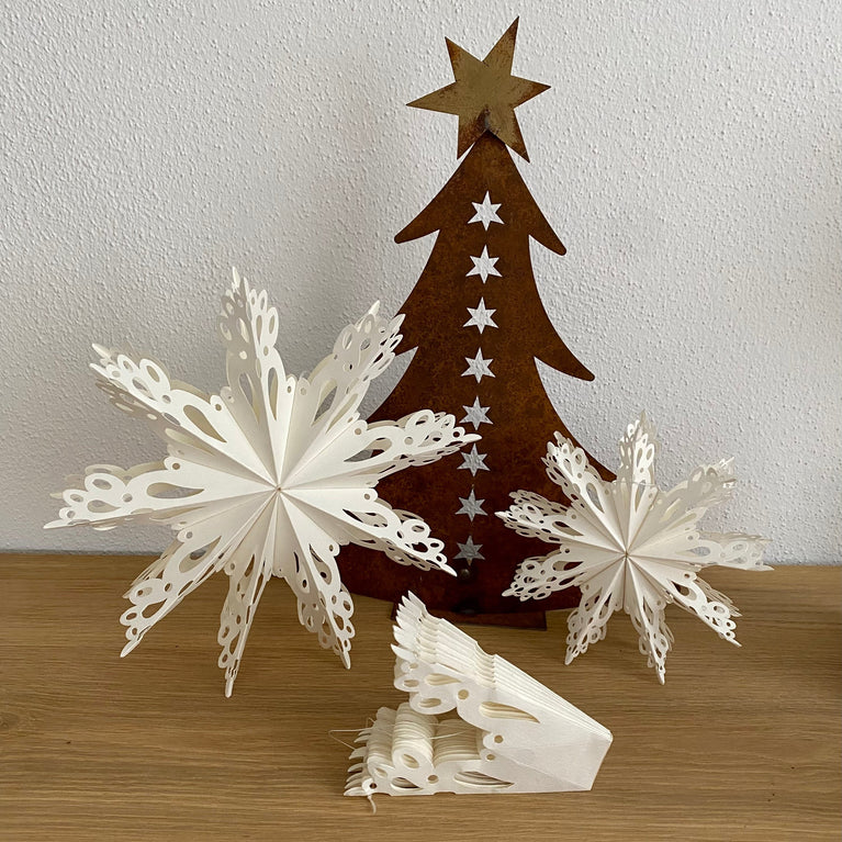 Papiersterne Schneeflocke "groß" (2x ca. 23cm / 1x 15cm) mit Magnetverschluss (Paperholic)