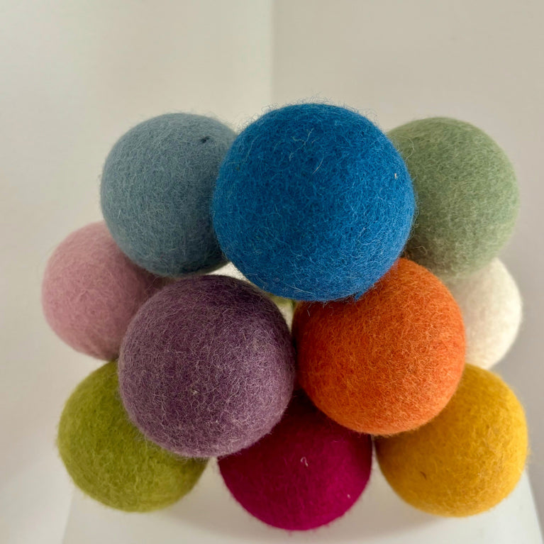 Filzblumen Kugelblumen in XL (1 Stück) Ø7cm - 60 cm (Gry & Sif)