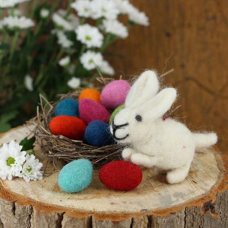 Figur Hase Schneehase Osterhase weiß, gelb und grau, Filz, Ostern-Deko - 1 Stück - Anhänger (Globo Fair Trade)