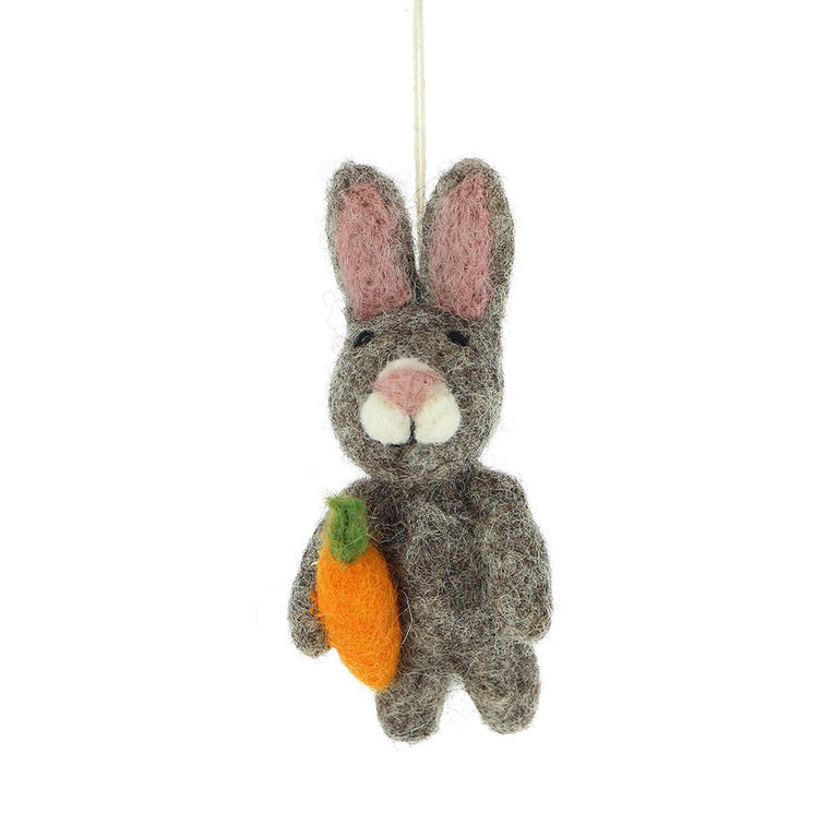 Anhänger KLEINER HASE mit Möhre / Osterhase mit Karotte, Filz, Ostern-Deko - Anhänger (Globo Fair Trade)