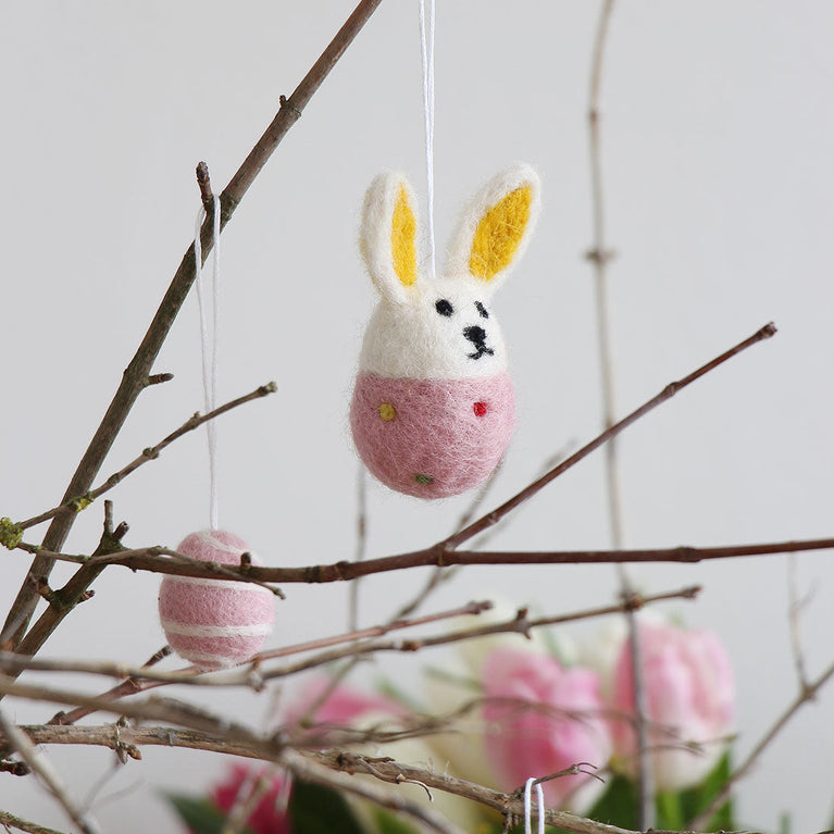 Hase Osterhase (7cm - 1 oder 2 Stück) aus Filz mit Punkten Ostern Ostereier Osterdeko - Anhänger (Globo Fair Trade)