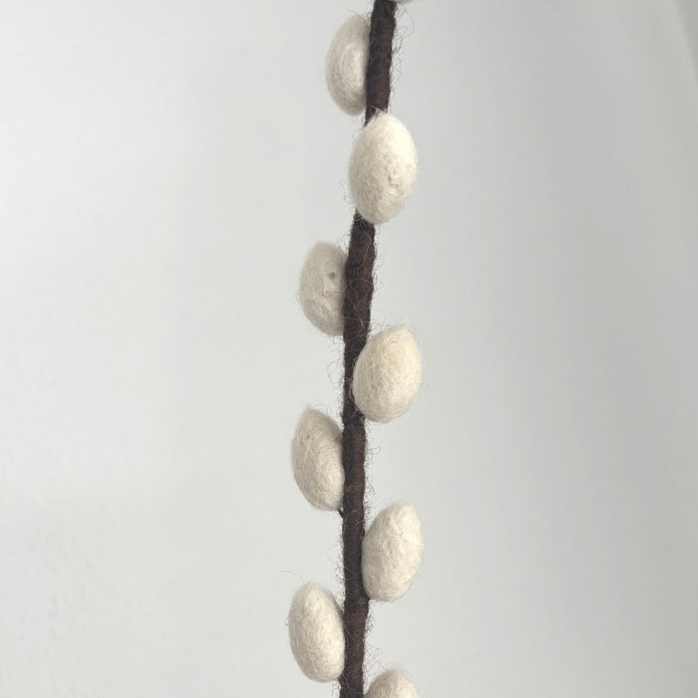 Weidenkätzchen / Palmkätzchen aus Filz, Zweig ca. 60cm (Globo Fair Trade Partner)